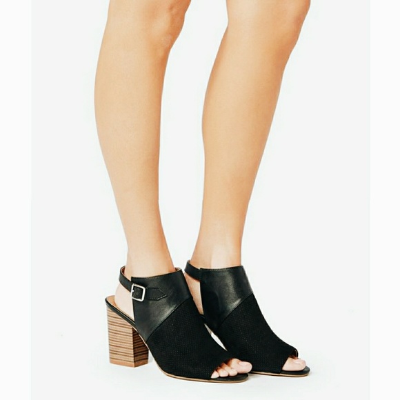 ⚡SALE⚡ Rellia Peep Toe Heeled Bootie - Picture 3 of 5